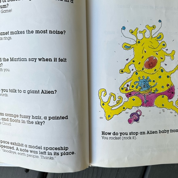 Space Jokes BOOK! Children’s read! Excellent! Must sell! - Picture 4 of 9